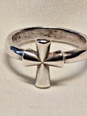 Retired James Avery St Teresa Cross Ring Sterling Silver Size 5
